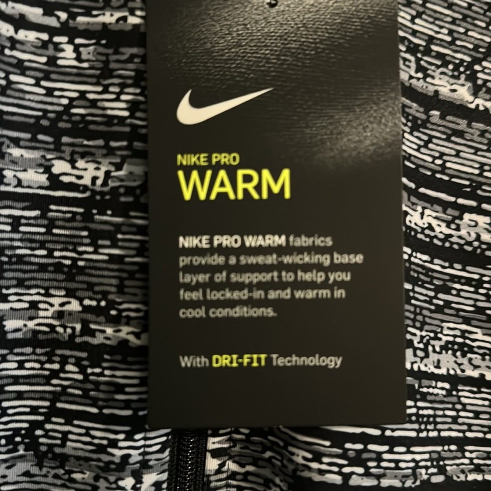 nike pullover - Picture 3 of 4